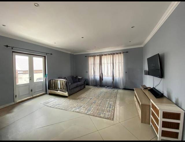 4 BEDROOM PROPERTY TO RENT IN BARBEQUE DOWNS